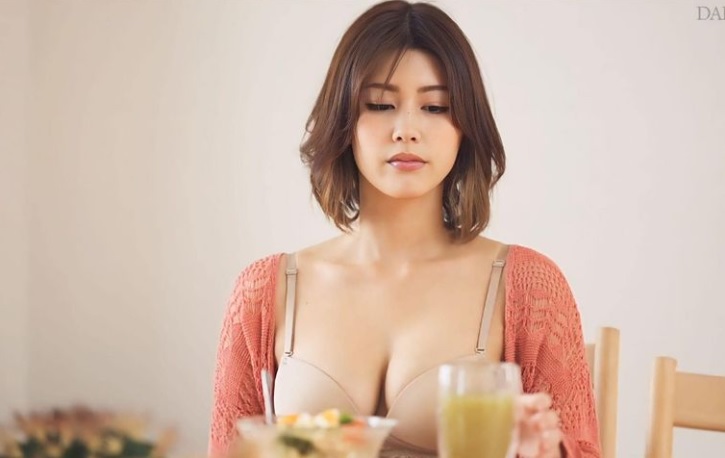 DLDSS-220 พี่สาวแอบเกี่ยวเบ็ดจนแฟนของน้องสาวเข้ามาเย็ด Mino Suzume