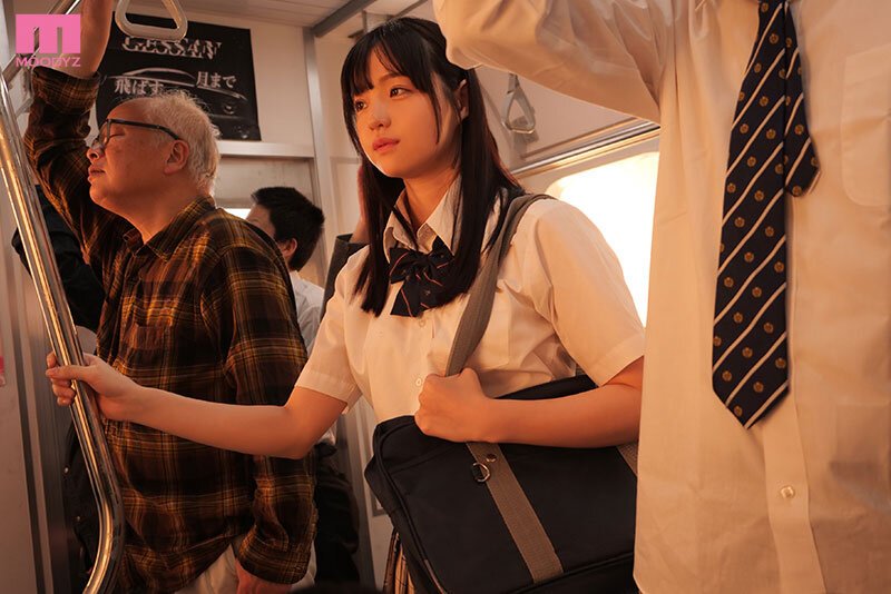 MIDA-764 [Uncencer] เด็กนักเรียนถูกล้วงบนรถไฟ Inoue Momo
