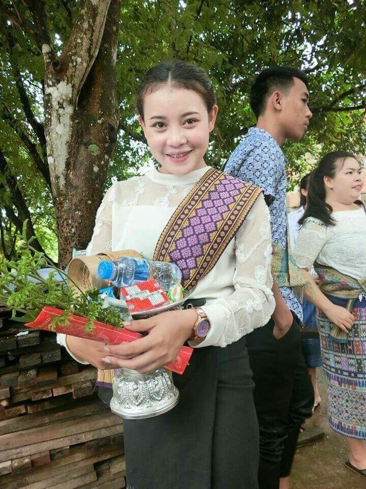 สาวทางบ้านโชว์ของเด็ด นมสวยหมอยดก หีอวบดีจัง